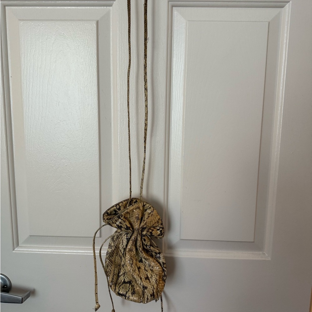 Reptile Camouflage Pouch